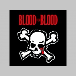 Blood for Blood čierna mikina s kapucou stiahnutelnou šnúrkami a klokankovým vreckom vpredu 